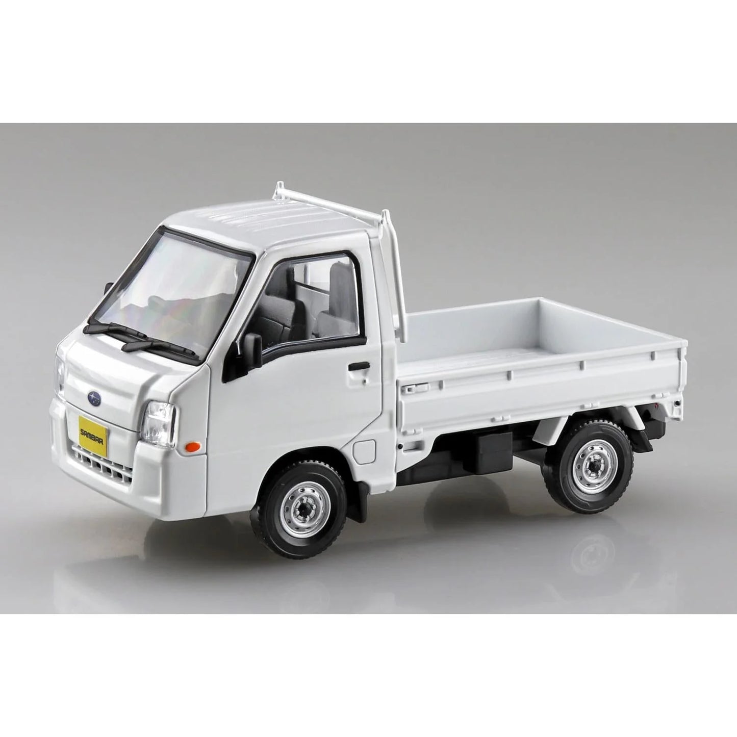Aoshima 1/32 Snap Subaru Sambar Truck (Frost White) A006578