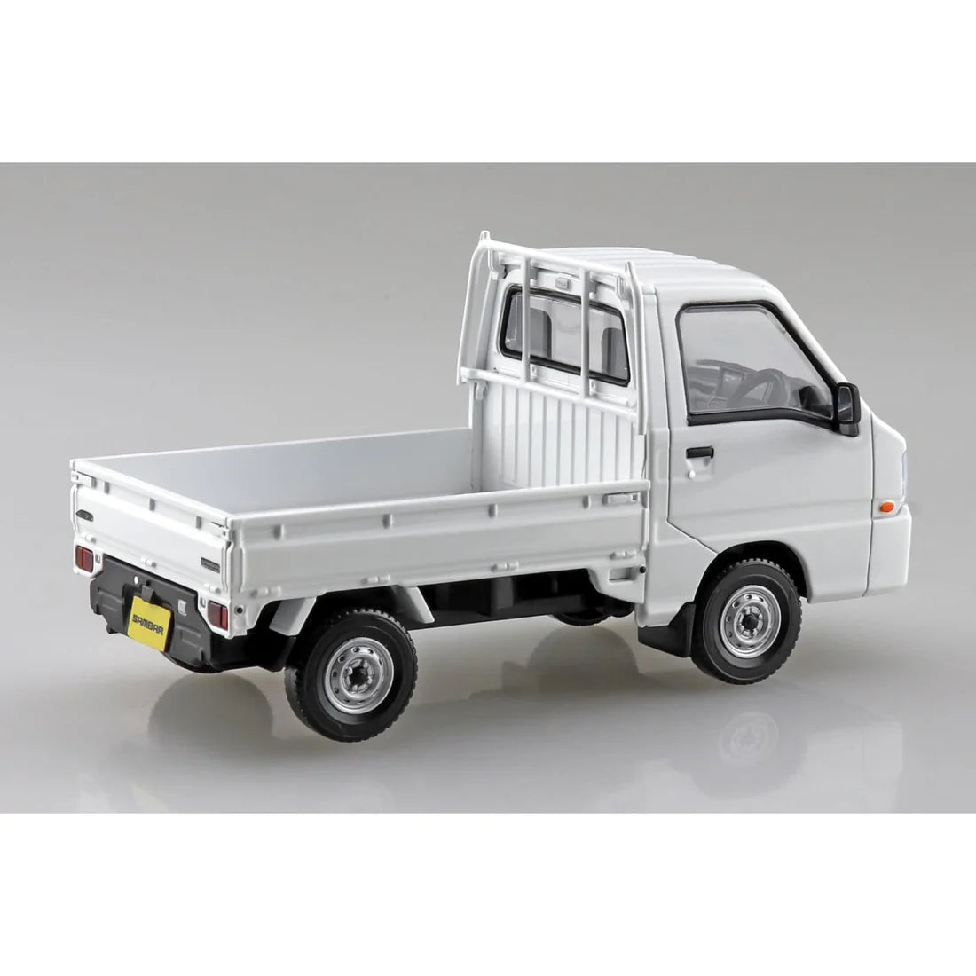Aoshima 1/32 Snap Subaru Sambar Truck (Frost White) A006578