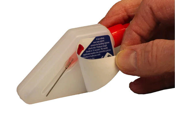 Deluxe Materials Precision PLASTIC GLUE 25g DMAD92