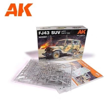 AK 1:35 FJ43 Toyota Land Cruiser with hard top