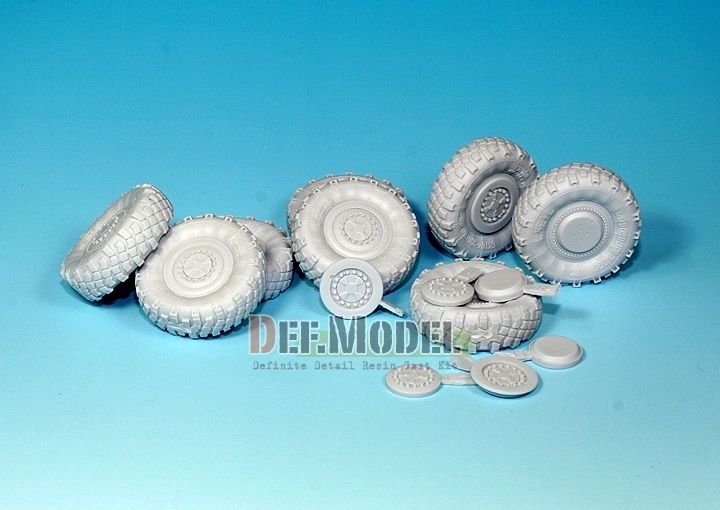 Def Model 1/35 GTK Boxer MRAV Wheel set (sagged) for Hobby Boss kits