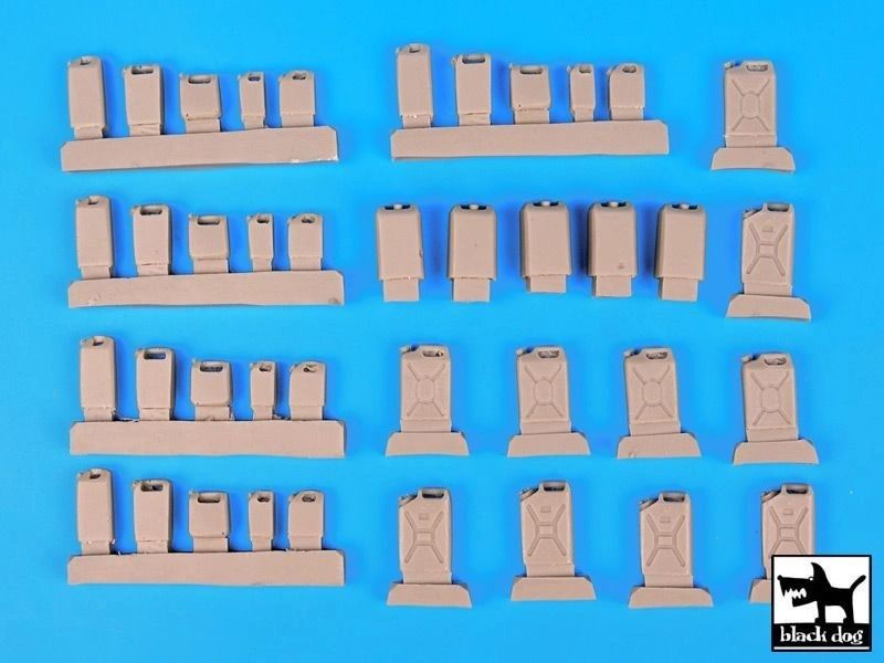 Blackdog 1:35 Modern Plastic Cans accessories set