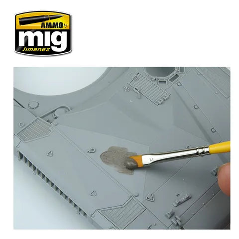 Ammo Anti-Slip Paste - Brown Colour 1:35 AMIG2035