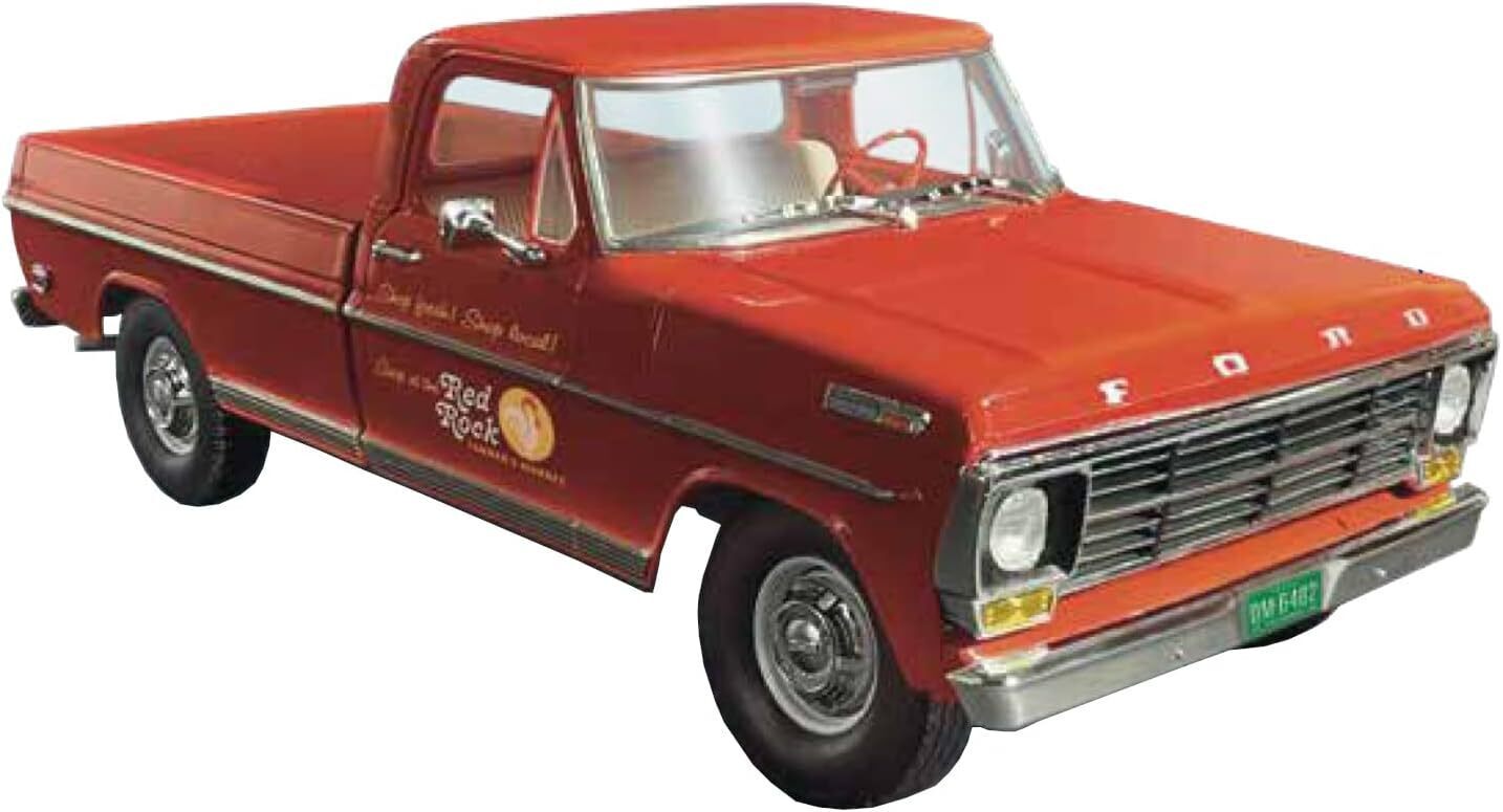 Moebius 1/25 1968 Ford F-250 Custom Cab Pickup 2564