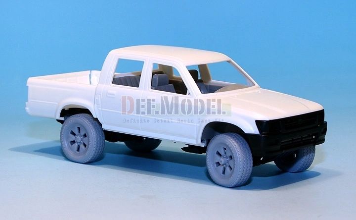 Def Model 1/35 Civilian Pick Up Wheel Set (sagged) Set 3