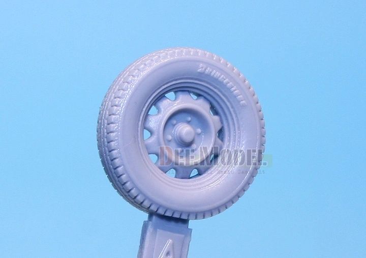 Def Model 1/35 Civilian Pick Up Wheel Set (sagged) Set 2
