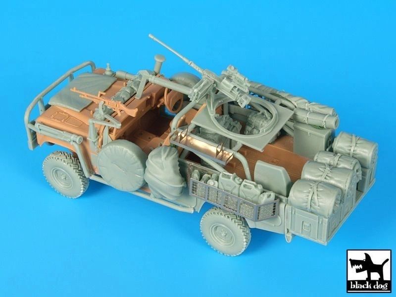 Blackdog 1:35 Land Rover Australian Forces. Big accessories set