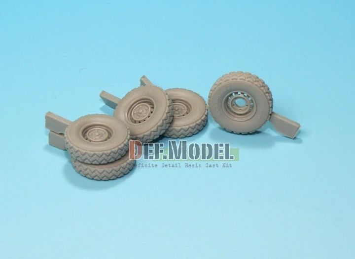 Def Model 1/35 LRD "Wolf" W.M.I.K. G90 Wheel set (sagged)