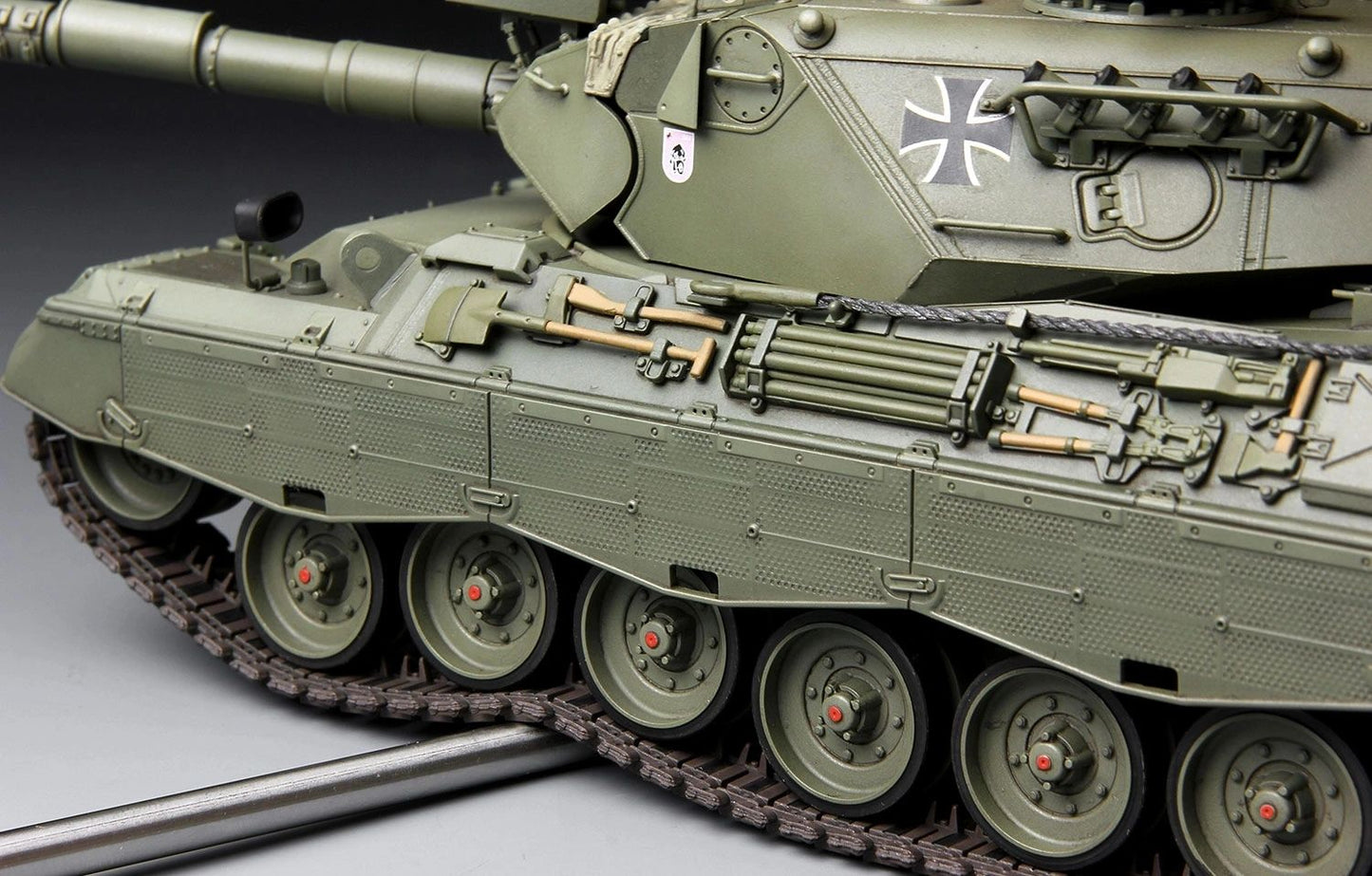 Meng 1:35 German Main Battle Tank Leopard 1 A3/A4